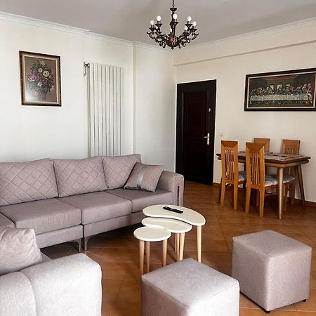Lu Apartament Vlore Exterior photo