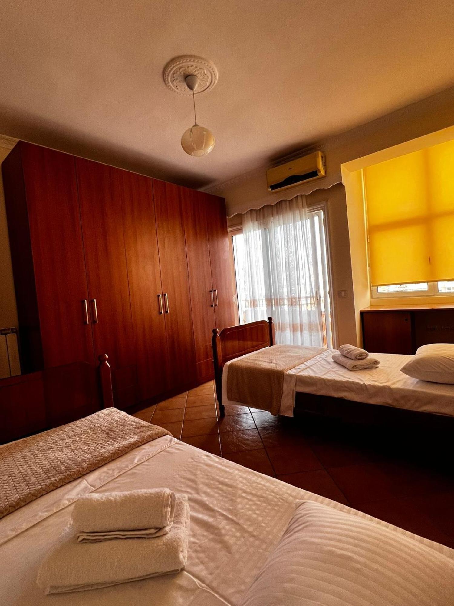 Lu Apartament Vlore Exterior photo