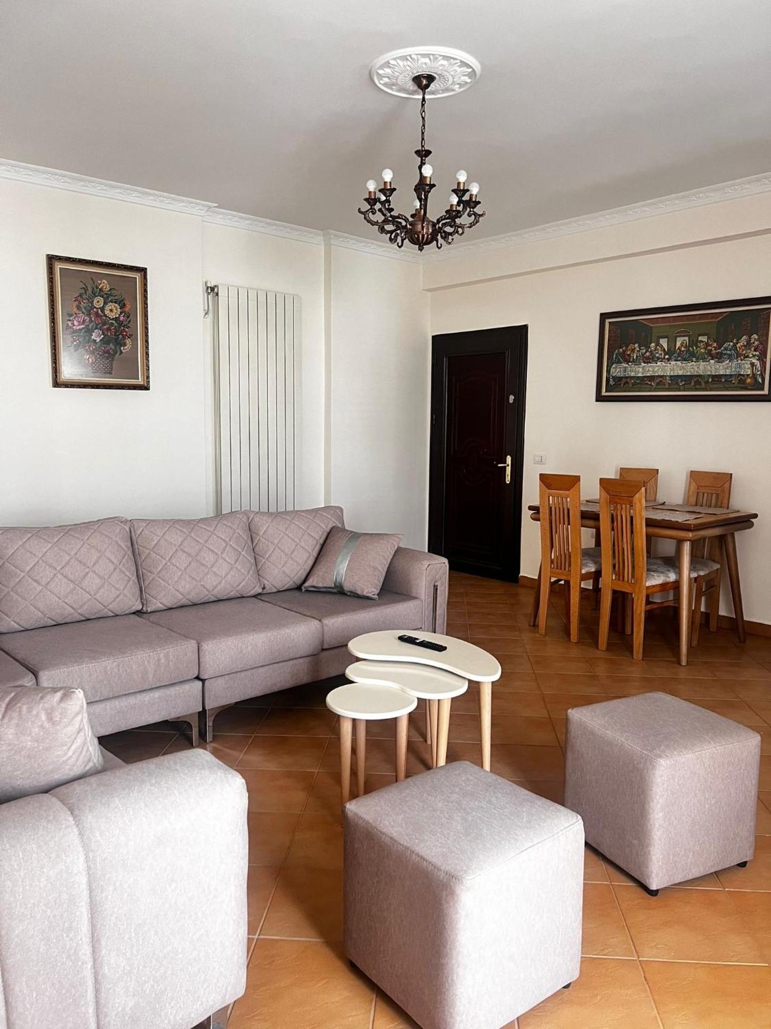 Lu Apartament Vlore Exterior photo
